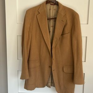 Men’s camel hair suit coat